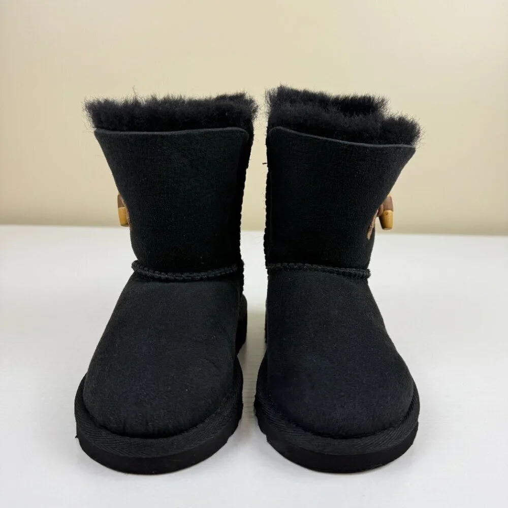 Like New UGG Keely Bailey Toggle Button Black Shearling Boots S/N 1013265T